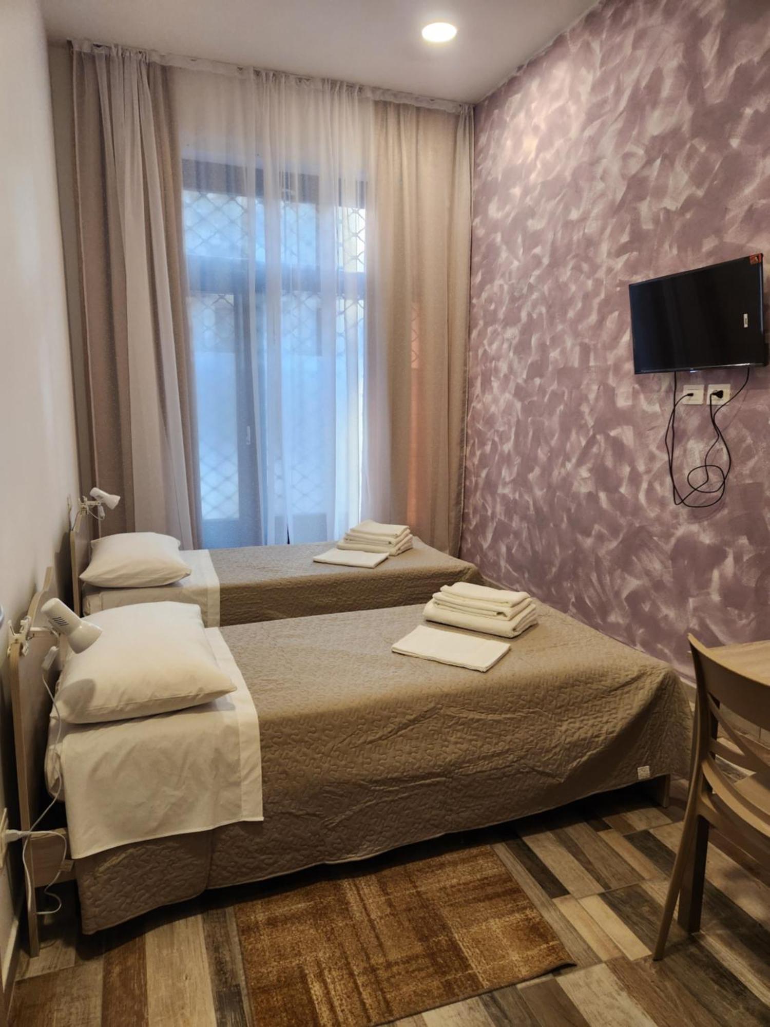 Отель Casa Roxana Турин Экстерьер фото